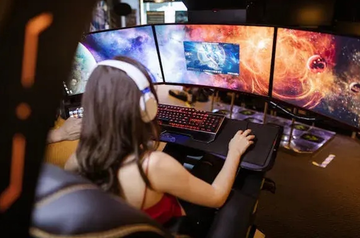 The Business of Esports: How Competitive Gaming Became a Billion-Dollar Industry